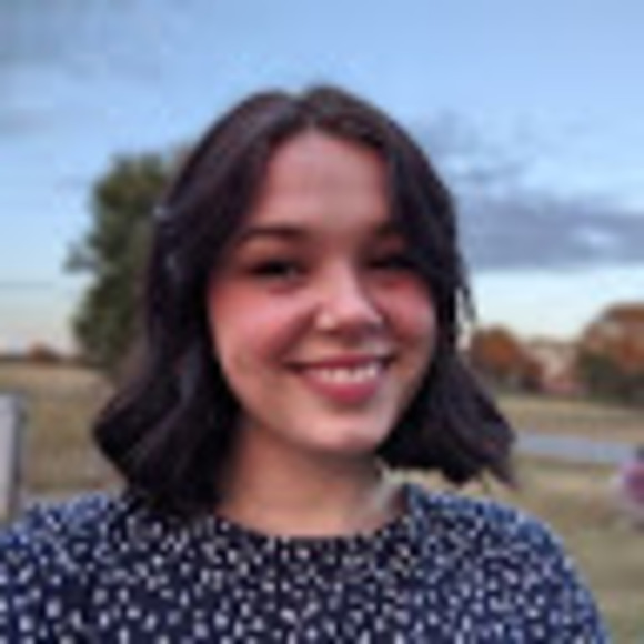 Meet your Posher, Raegan - Picture 1 of 1